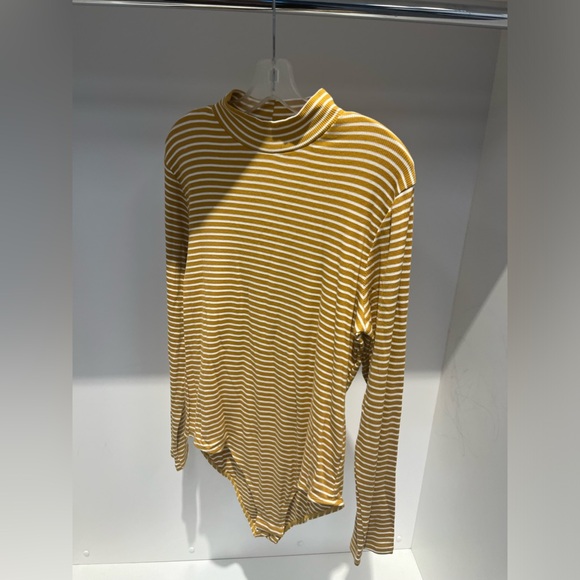 Plus size mustard & white striped turtleneck bodysuit size 3x - Picture 6 of 7